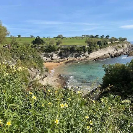 El Pisuco De Lu Entre Puertochico Y El Sardinero Santender