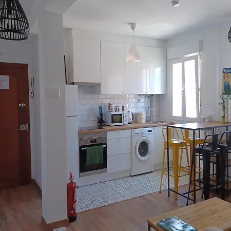 El Pisuco De Lu Entre Puertochico Y El Sardinero Santander