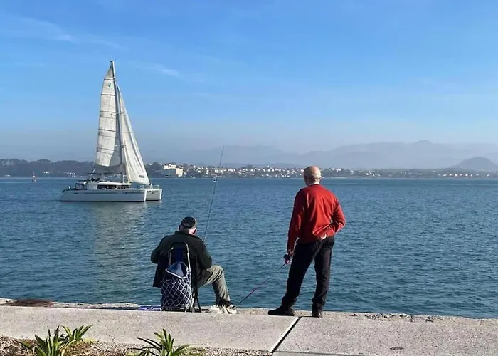 El Pisuco De Lu Entre Puertochico Y El Sardinero *