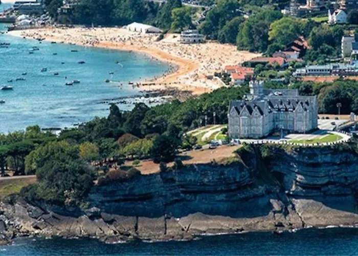 El Pisuco De Lu Entre Puertochico Y El Sardinero 桑坦德