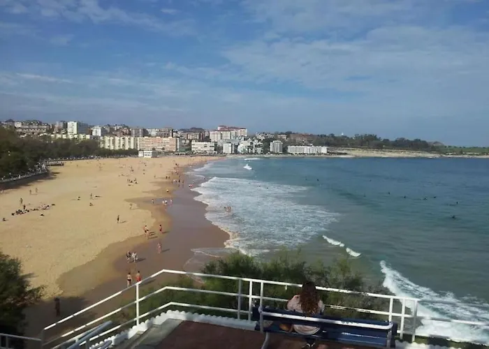 El Pisuco De Lu Entre Puertochico Y El Sardinero *